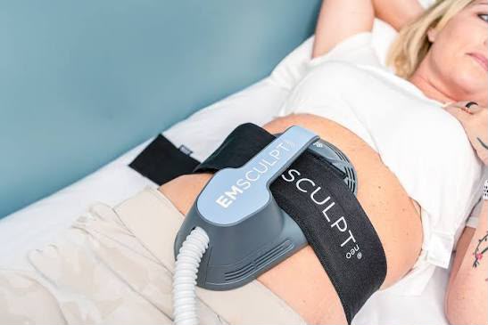 Emsculpt muscle building body contouring at EsteCenter Istanbul