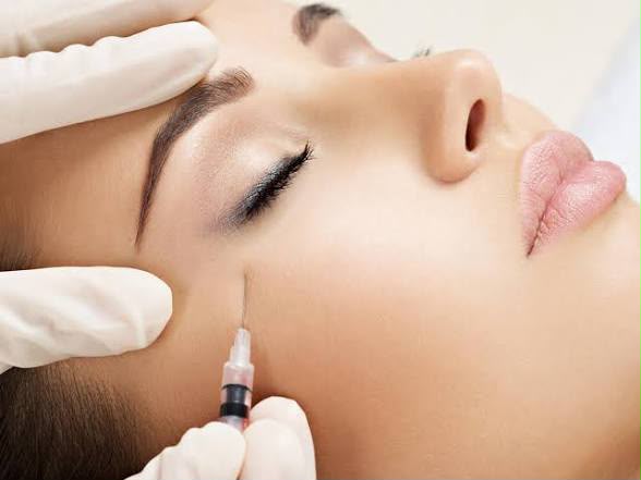 Under-eye light filler at EsteCenter Istanbul